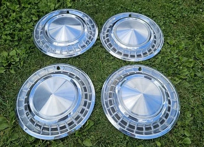 Juego de 4 tapacubos 1958 Plymouth Fury Belvedere 14" Christine 58  Foto 1 de 4