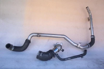 Cadillac CT5 2020 2021 carcasa termostato tubos de entrada de agua Foto 1 de 4