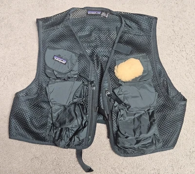 Мужской жилет для ловли рыбы нахлыстом Patagonia с большой сеткой - темно-зеленый - никогда не использовался! - Изображение 1 из 4