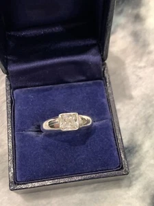 Ladies Silver Ring - Picture 1 of 9