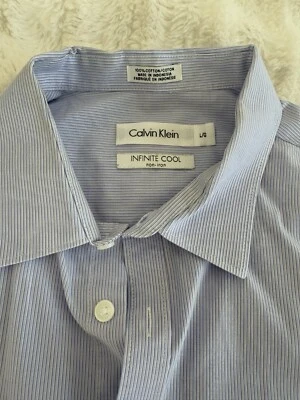 Camisa de vestir Calvin Klein manga larga para hombre grande sin hierro infinito azul fresco Foto 1 de 4