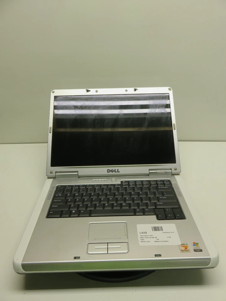 Dell Inspiron 1501 Laptop AMD Turion 64 MK-26 2GB Ram No HDD or Battery -Dim LCD - Image 1 of 4