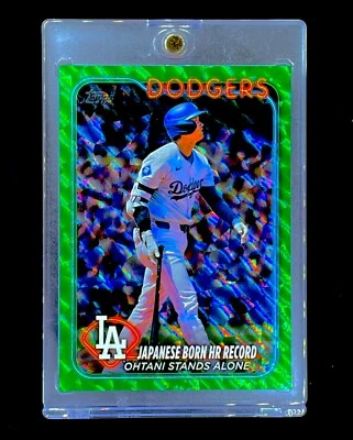 SHOHEI OHTANI VERDE HIELO AGRIETADO REFRACTOR RARO/499 DODGERS Uniforme Holo Foto 1 de 4