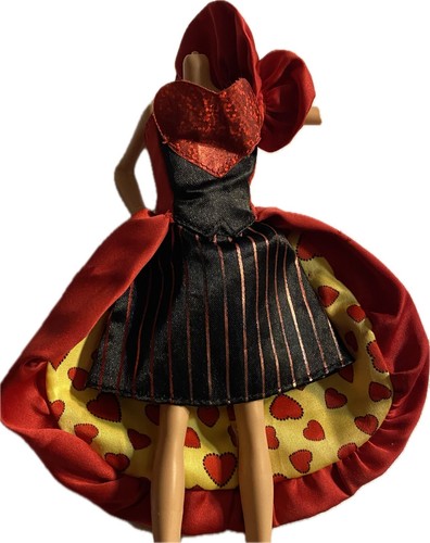 VETEMENTS Liv Nel Paese delle Meraviglie. Vestito bambola Alexis la regina di cuori