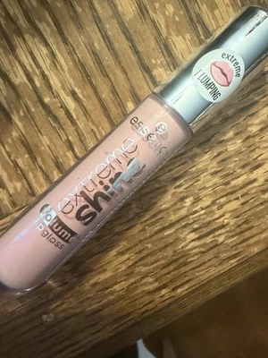 NEW! Essence Extreme Shine  Lip (104 NUDE MOOD) Wet Look PLUMPING💝 - Image 1 of 2