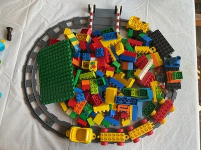 Lote Lego Duplo con vía de tren y trenes, lote grande Foto 1 de 4