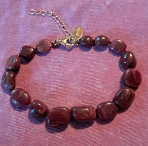 Stauer Natural African Ruby Bead Nuggets Gold Tone 925 Bracelet 7.75" 2" Ext. - Picture 1 of 6