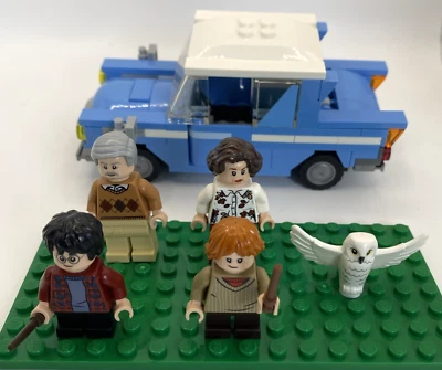 Retired LEGO®  75968 Harry Potter 4 Privet Drive Partial Set Car & Minifigures - Image 1 of 4