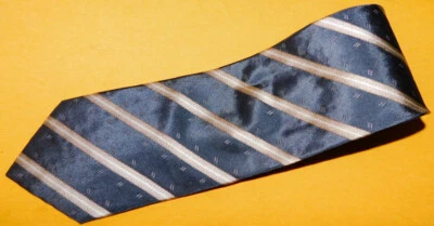 CORBATA ARMANI COLLEZIONI HECHA EN ITALIA GRIS CLARO/ORO A RAYAS - CORBATAS DE DISEÑO. Foto 1 de 3