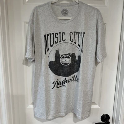 Camiseta Gris XL Gráfica Salón de la Fama de la Música Country Ciudad Nashville Para Hombres Usada en Excelente Condición Foto 1 de 4