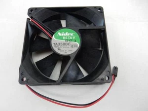 Ventilador de refrigeración inversor de bola doble NIDEC TA350DC M33910-16 24 V 0,20A 90x90x25 2 pines - Imagen 1 de 5