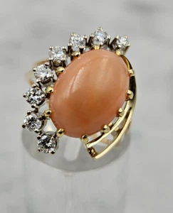 Korallen-Ring - 585er Gelb-Gold - 1 Stein aus Engelshaut-Koralle + 8 Brillanten - Bild 1 von 9