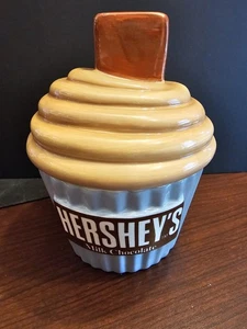 VINTAGE 90s HERSHEY'S Bar Cupcake Covered Cookie / Candy Jar - Picture 1 of 6