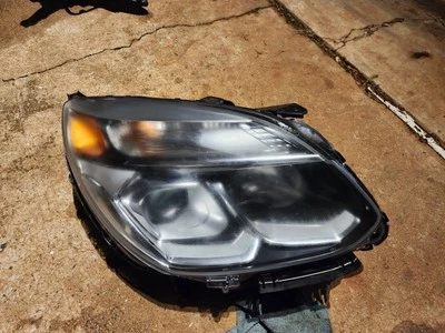 2016-2017 CHEVROLET EQUINOX RIGHT PASSENGER SIDE HALOGEN HEADLIGHT Faded OEM  - Imagem 1 de 4