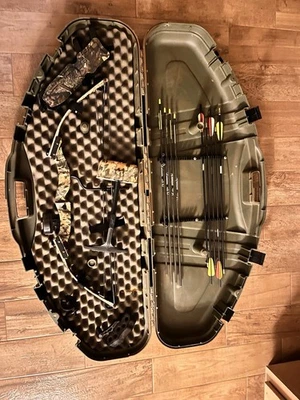 Arco Juvenil Hoyt Banshee para zurdos Foto 1 de 4