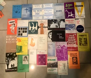 DE COLECCIÓN 30 FOLLETOS RELIGIOSOS AÑOS 70 FOLLETOS CRISTIANO CATÓLICO HAL LINDSEY - Imagen 1 de 7