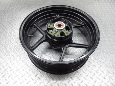 Llanta trasera Kawasaki ZX636 ZX6R Ninja 636 2013 13-16 17x5,5 video recto Foto 1 de 4