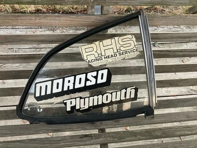 1970-76 Plymouth DUSTER REAR 1/4 POP OUT WINDOW Quarter Glass Nostalgia Vintage - Image 1 of 4