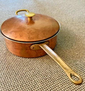 Vintage CUISINIERE schwerer KUPFER SOSSENPFANNE mit Messinggriff Dose-gefüttert mit Deckel ENGLAND - Bild 1 von 22