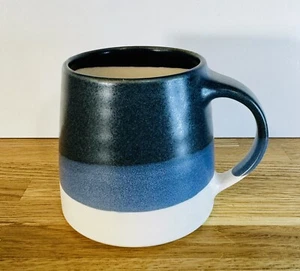 Tazza tazza giapponese Kinto Color immersa minimalista blu navy bianca 10 oz ceramica 3" Artsy - Foto 1 di 8