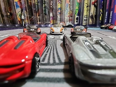 Majorette/Hot Wheels Porsche 918 Spyder Loose Lot - Image 1 of 4
