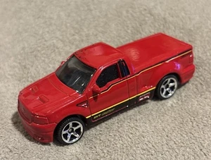 Mattel Ford F-150 Camion Illuminazione MB663 2004 Rosso 1:64 *Ottimo - Foto 1 di 14