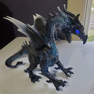 Pan Asian Creations Ltd Dragón de Viento Azul 19 pulgadas Azul LED Ojos Excelente Estado - Imagen 1 de 6