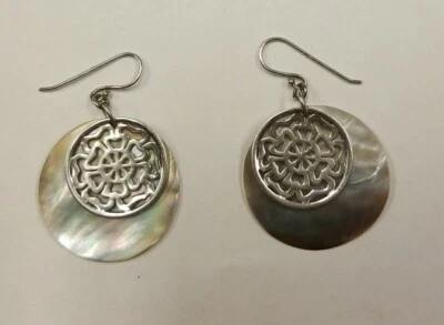 Серьги ~ раковина абалона с проколотыми медальонами из чистого серебра ~ провода из стерлингового крючка - Изображение 1 из 4