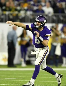 Kirk Cousins Minnesota Vikings UNSIGNED 8X10 Photo (A) - Picture 1 of 1