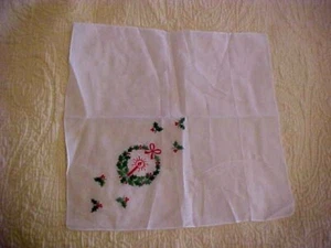 VTG Christmas Hanky w/Embroidered Holly Wreath 84998 - Picture 1 of 2