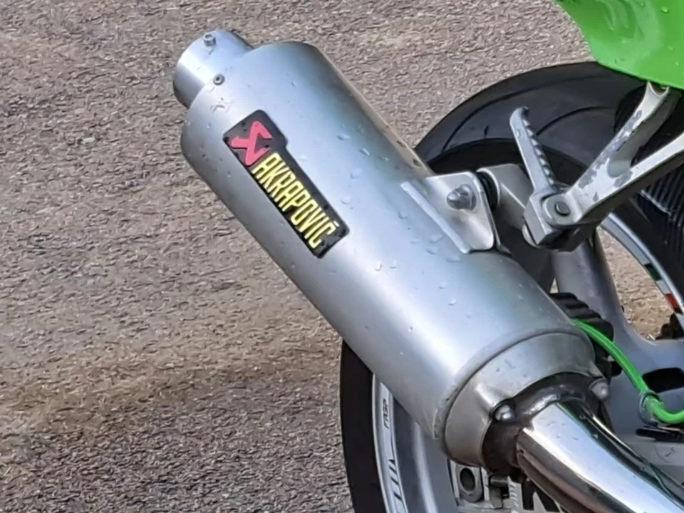 Scarico Kawasaki Ninja ZX6R Anno 2000 Accorciato 10 Centimetri  - Immagine 1 di 1