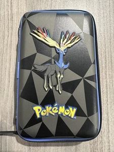 Funda de viaje con cremallera Pokemon X & Y (Nintendo 3DS XL / 3DS / DSi XL / DSi) - Imagen 1 de 3
