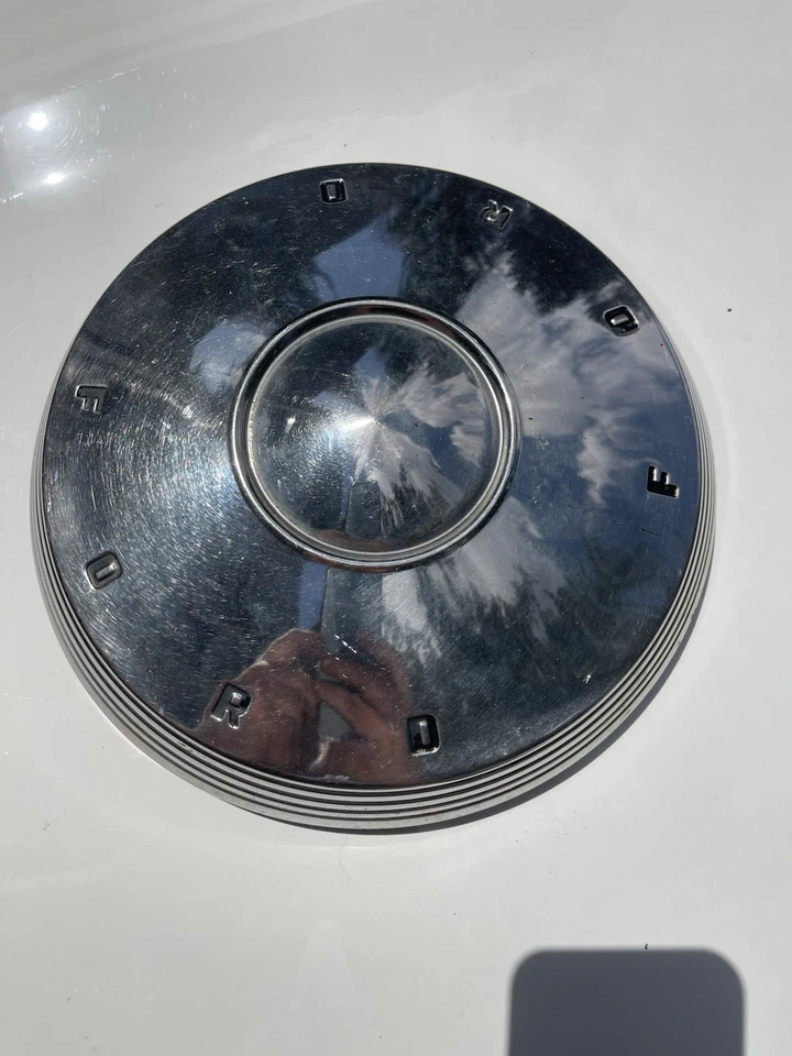 Tapacubos Ford Galaxie Fairlane 1961-1963 10,5" OEM Foto 1 de 3