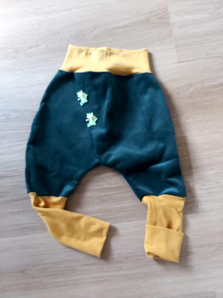 Cord-Knickerbocker- Pumphose,mitwachsend,neu,Unikat,selfmade,Gr.98/104,Freizeit - Bild 1 von 1