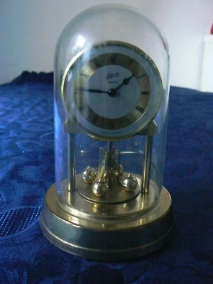ANCIEN PETITE PENDULE SOUS GLOBE SCHATZ GERMANY QUARTZ COLLECTION HORLOGERIE - Photo 1/4