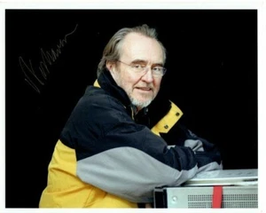 WES CRAVEN Signed 8x10 Photo w/ Hologram COA - Picture 1 of 2