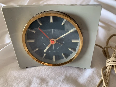 WESTCLOX  FORTUNE ELECTRIC GREY S10A LUMINOUS DIAL  MFG 1955-1961 WORKS Cover