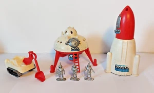 JEAN HOEFLER Nasa space station astronauts W. GERMANY soldats vintage soldiers - Bild 1 von 4