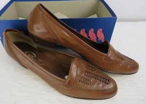 Used Vintage Women's Pappagallo Adria Loafers Tobacco Calf 9N w/ Box Italy - Picture 1 of 7
