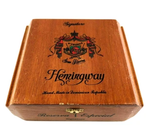Vintage Wooden Cigar Box 'A Fuentes Hemingway' 7.5"x6.5"x2.5" Hinged Latch - Picture 1 of 9