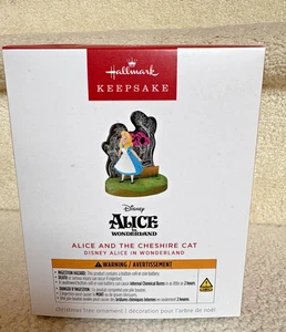 Hallmark 2025 Alicia y el Gato de Cheshire Luces Adorno de Navidad - Nuevo - Imagen 1 de 5