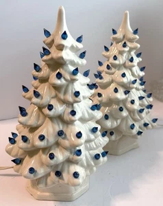 VTG Atlantic Mold Ceramic Christmas Tree White 10” Lights WORK, Set Of 2 Trees - Bild 1 von 9