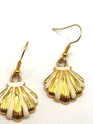 Pendientes Brighton Sea Dreamer Shell alambre francés personalizados nuevos sin etiquetas oro blanco Foto 1 de 4