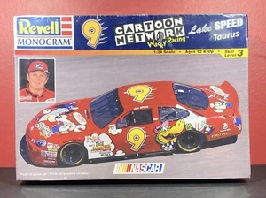 Modèle Voiture Vintage 1/24 REVELL NASCAR CARTOON NETWORK SPEED 1998 *NEUF* - Photo 1 sur 4