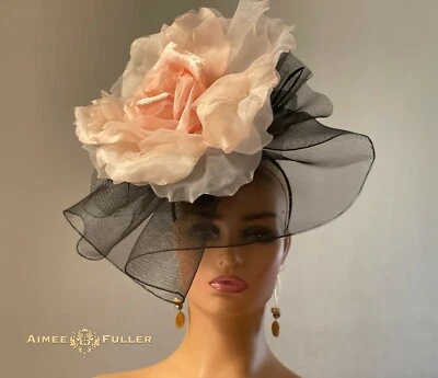Aimee Fuller Negro Rubor Rosa Kentucky Derby Sombrero Nupcial Fascinador Flor Foto 1 de 4