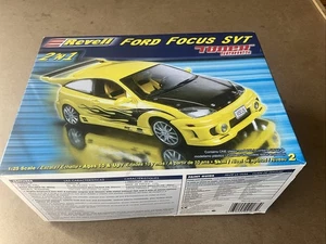 Revell Ford Focus SVT Tuner Series Bausatz # 85-2187 1/25 Factory Sealed Inhalt - Bild 1 von 21