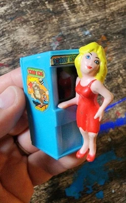 "Figura de juguete Coleco Donkey Kong Pauline de segunda mano juego arcade Nintendo 2,5"" de colección" Foto 1 de 4