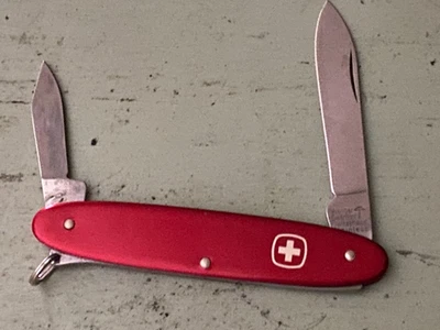 Navaja suiza vintage WENGER Delemont Patriot roja alox rara Foto 1 de 3