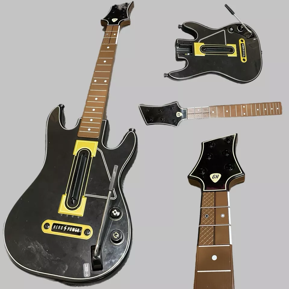 Guitar Hero Live Guitar - PS3 PS4 XBOX ONE 360 Wii U - No Dongle - - Image 1 of 4