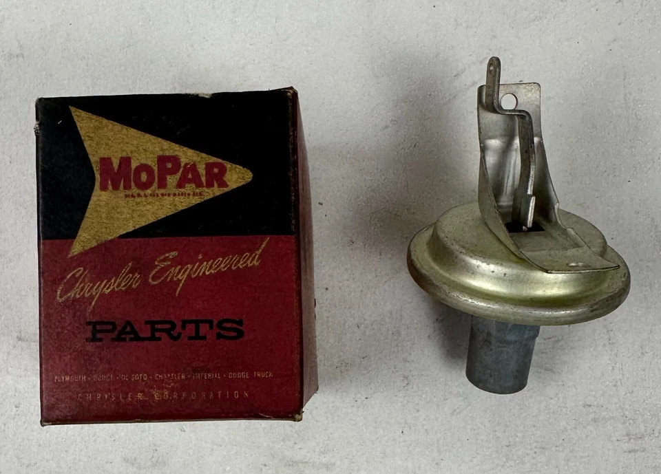 NOS Mopar Vacuum Advance Unit for 1957 DeSoto Fire dome and flites #1818642 - Image 1 of 1